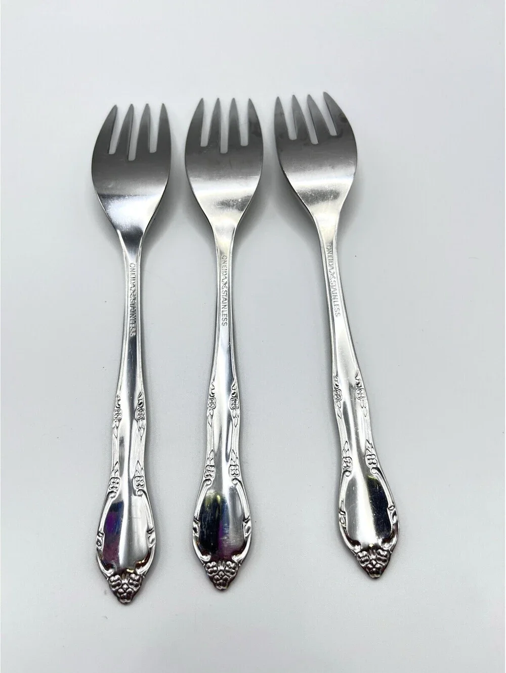 Oneida Mansion Park Stainless Flatware 3 pcs Salad Forks 3037.5